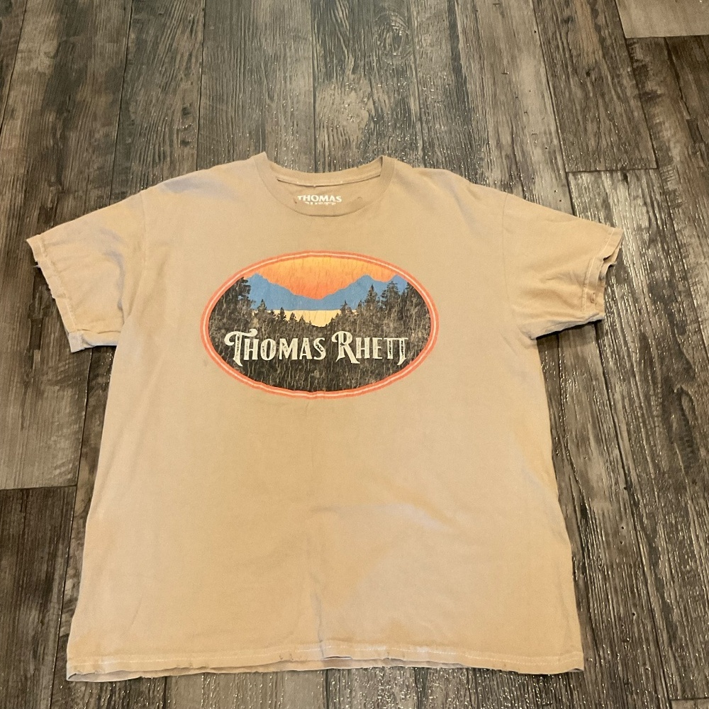 New, Distressed Graphic T -Thomas Rhett - Sold at Buckle - Sz Med